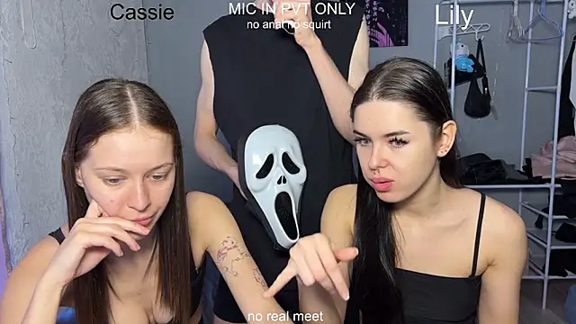 girls secrets online show from 03-24-26, 10:15