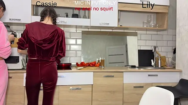 girls secrets online show from 01-13-26, 06:45