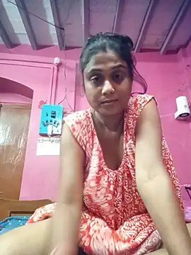 Hooghlypinkivabi online show from 06-15-26, 12:38