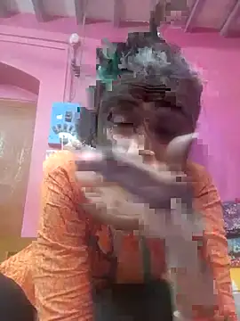 Snapshot of Hooghlypinkivabi chatting on 02-13-26, 01:22 Hooghlypinkivabi online show from 02-13-26, 01:22