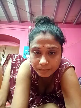 Snapshot of Hooghlypinkivabi chatting on 02-15-26, 02:05 Hooghlypinkivabi online show from 02-15-26, 02:05