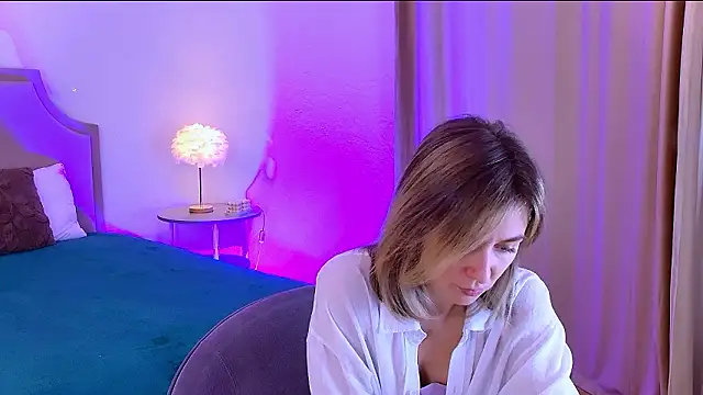 EmeraldGlow online show from 01-15-26, 02:42