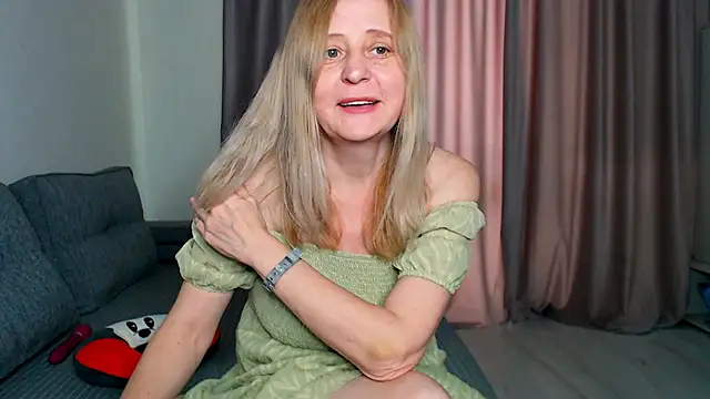 MiLenaMilf online show from 03-19-26, 06:57