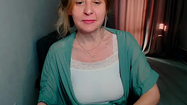 MiLenaMilf online show from 05-22-26, 04:32