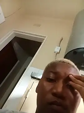 goldenstrips295 online show from 01-10-26, 04:02