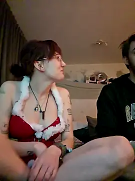 MisterandNiffyNoon online show from 12-22-25, 02:01