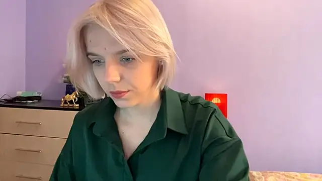 Scarlet cat online show from 01-07-26, 06:18