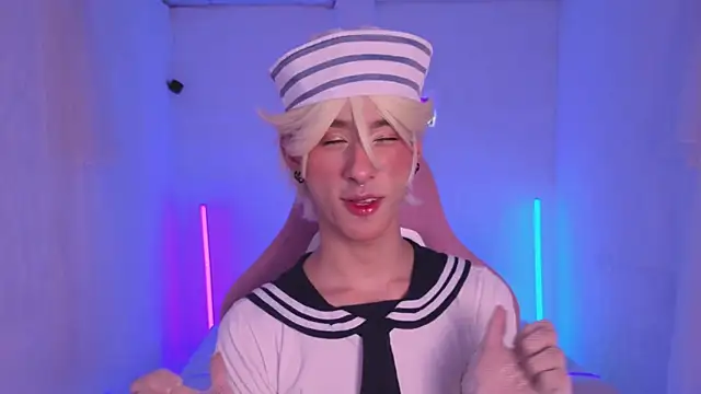 Snapshot of Kitsuneplay_ chatting on 12-22-25, 10:10 Kitsuneplay online show from 12-22-25, 10:10