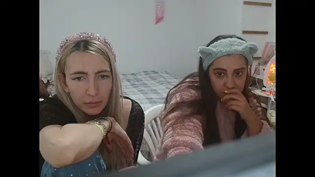 BarbieBlondieGirl online show from 01-10-26, 04:57