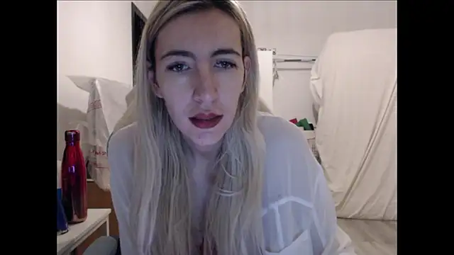 BarbieBlondieGirl online show from 02-23-26, 06:41