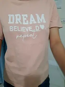 Snapshot of Muniyaislam chatting on 04-01-26, 01:52 Muniyaislam online show from 04-01-26, 01:52