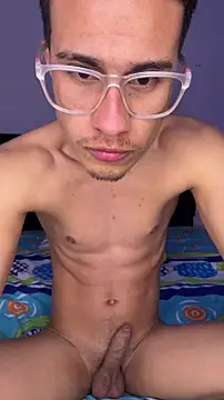 Latin Paisa Boy online show from 02-17-26, 01:25