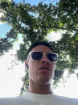 Latin Paisa Boy online show from 02-25-26, 03:01