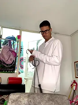 Latin Paisa Boy online show from 01-12-26, 08:04