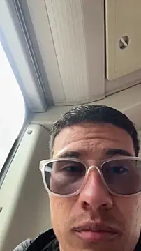 Latin Paisa Boy online show from 02-14-26, 01:00