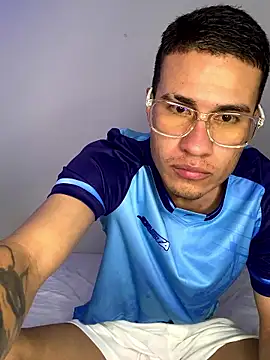 Latin Paisa Boy online show from 01-15-26, 10:29