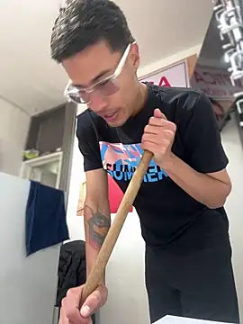 Latin Paisa Boy online show from 03-18-26, 04:08