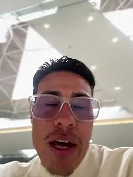 Latin Paisa Boy online show from 03-30-26, 04:52