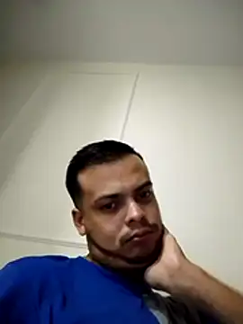 Snapshot of soytorres92 chatting on 06-08-26, 03:07 soytorres92 online show from 06-08-26, 03:07