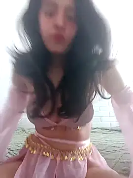 Snapshot of Phoenix_Paws chatting on 04-06-26, 06:31 Phoenix Paws online show from 04-06-26, 06:31