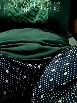 roshani sexy girl1 online show from 12-23-25, 06:02