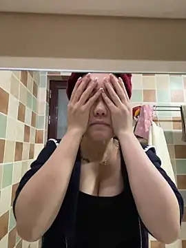 Molly-xiao online show from 03-13-26, 12:04