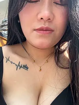 Molly-xiao online show from 02-06-26, 05:14