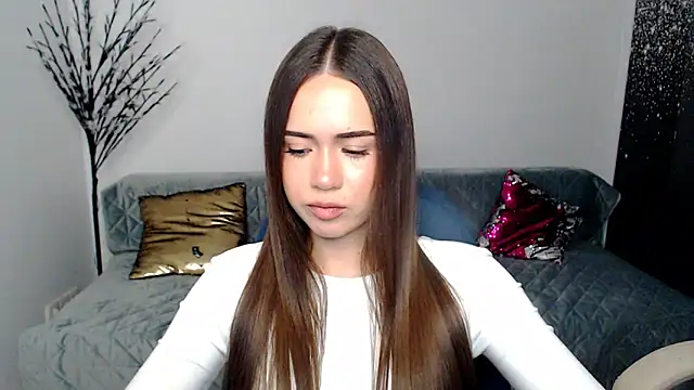 heiley love online show from 12-22-25, 04:07