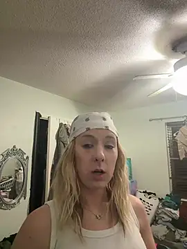 Trippyyb28 online show from 02-28-26, 01:27