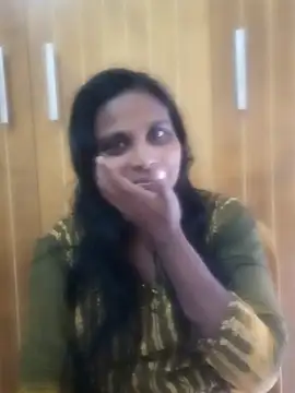 Snapshot of Hot_Sweety02 chatting on 12-23-25, 04:34 Hot Sweety02 online show from 12-23-25, 04:34