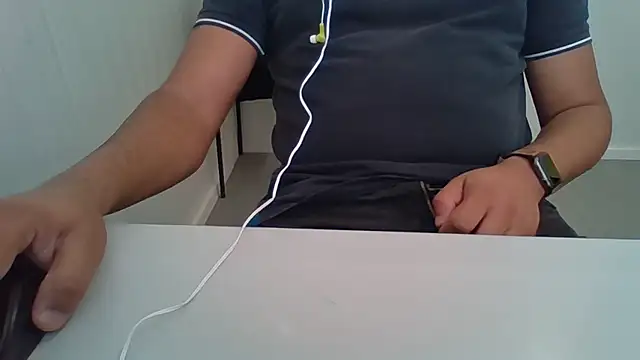 Snapshot of Moreno_Casado_Safado chatting on 07-13-26, 03:22 Moreno Casado Safado online show from 07-13-26, 03:22