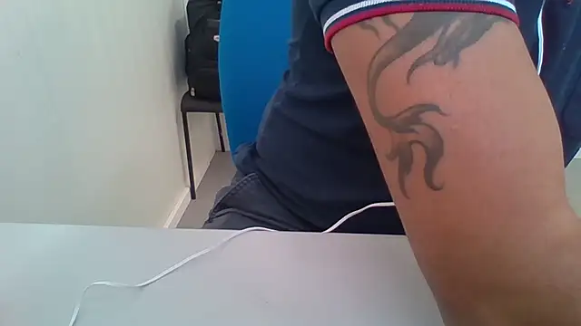 Snapshot of Moreno_Casado_Safado chatting on 06-19-26, 10:54 Moreno Casado Safado online show from 06-19-26, 10:54