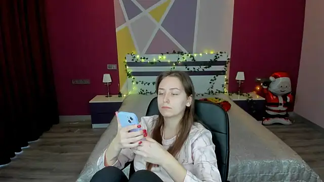 Snapshot of SerenityWild chatting on 01-08-26, 06:19 SerenityWild online show from 01-08-26, 06:19