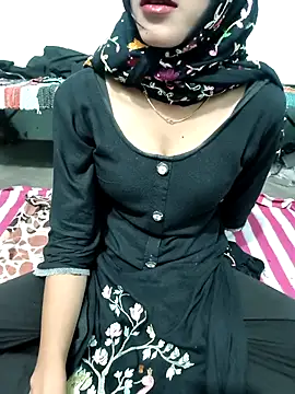 Yours-Zeenat online show from 12-23-25, 07:18