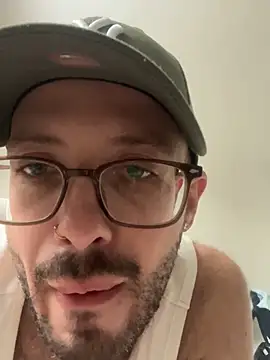 Versatilpollon22 online show from 12-22-25, 12:27