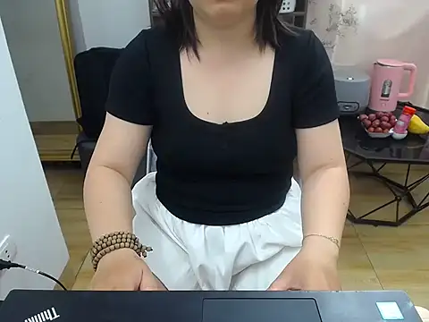 Coffee Milktea online show from 05-11-26, 01:40
