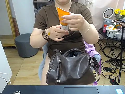 Coffee Milktea online show from 05-09-26, 01:09