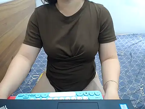 Coffee Milktea online show from 06-07-26, 02:28