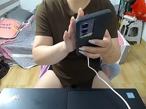 Coffee Milktea online show from 05-29-26, 01:44