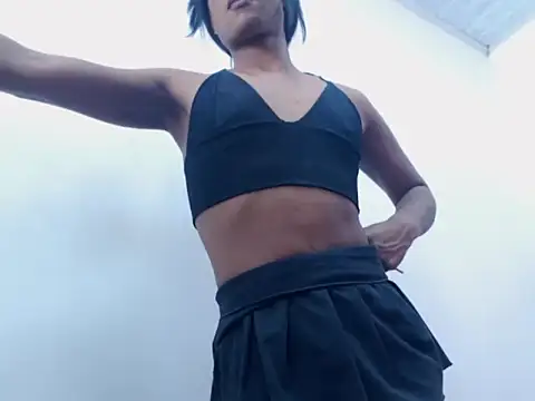 latina ts july online show from 04-16-26, 07:47