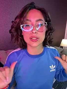 luna gv online show from 02-24-26, 11:11