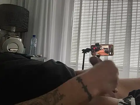 Snapshot of friemeldepiemel chatting on 02-13-26, 02:39 friemeldepiemel online show from 02-13-26, 02:39