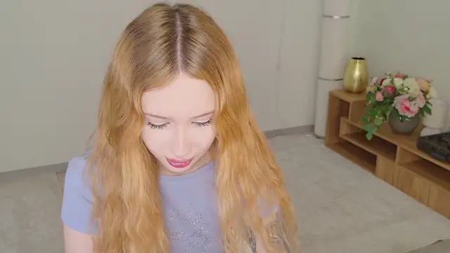 Zoe  Page online show from 02-05-26, 02:24