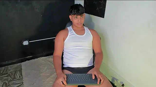 Nicole and thiago1 online show from 02-25-26, 09:14