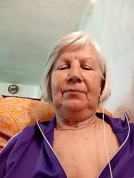KlaudiaDarling online show from 04-17-26, 10:07