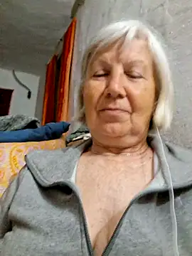 KlaudiaDarling online show from 05-17-26, 06:30