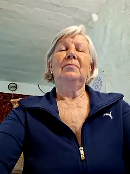 KlaudiaDarling online show from 04-22-26, 02:35