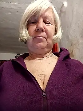 Snapshot of KlaudiaDarling chatting on 01-14-26, 08:45 KlaudiaDarling online show from 01-14-26, 08:45