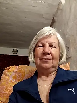 KlaudiaDarling online show from 04-18-26, 01:41