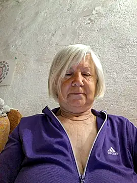 KlaudiaDarling online show from 05-19-26, 02:29